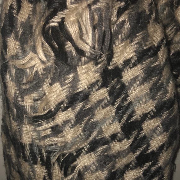 Scarf - Picture 1 of 1